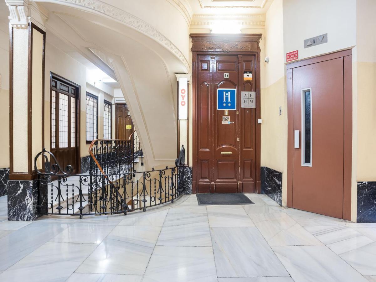 Hostal Felipe V Madrid Exteriör bild